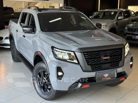 Frontier 2.3 16V PRO4X CABINE DUPLA 4X4 BI-TURBO DIESEL AUTO