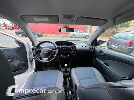 ETIOS 1.5 XS Sedan 16V