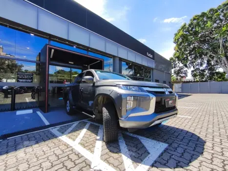 TRITON 2.4 Biturbo CD HPE 4X4