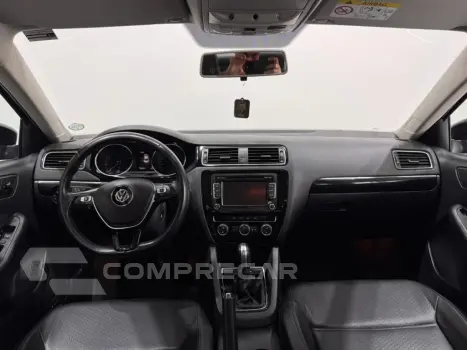 JETTA 2.0 TSI HIGHLINE 211CV GASOLINA 4P TIPTRONIC