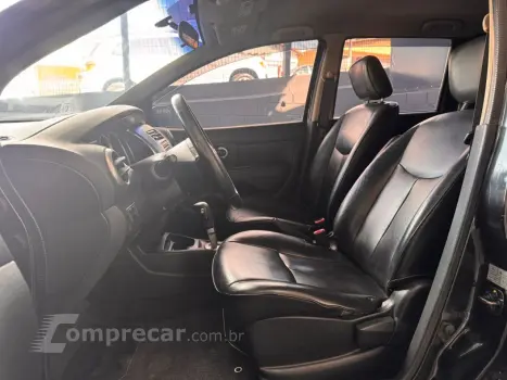 LIVINA SL 1.8 16V Flex Fuel Aut.