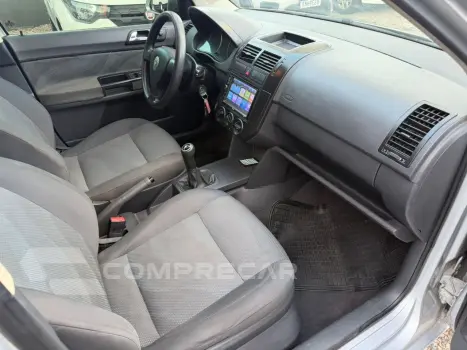 Polo Sedan 1.6 4P COMFORTLINE FLEX