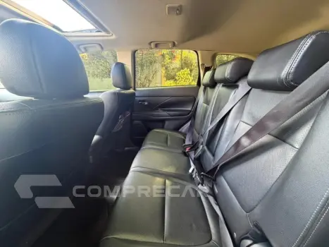 OUTLANDER 2.0 PHEV 16V HÍBRIDO 4P AUTOMÁTICO