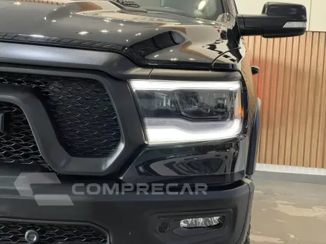 1500 5.7 V8 GASOLINA REBEL CD 4X4 AUTOMÁTICO