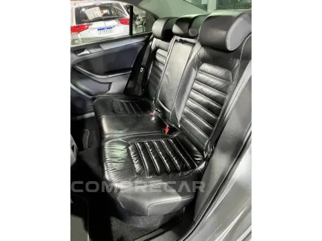 JETTA 2.0 TSI HIGHLINE 200CV GASOLINA 4P TIPTRONIC