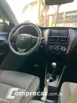Toyota YARIS 1.5 16V Sedan XL 4 portas