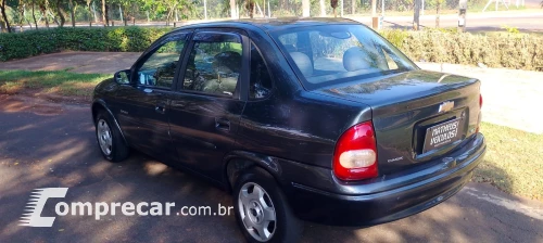 Classic sedan 1.0