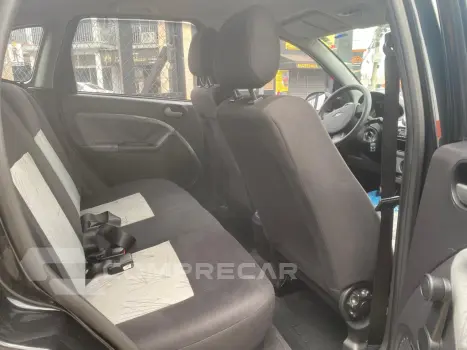 FIESTA 1.6 MPI Class Hatch 8V