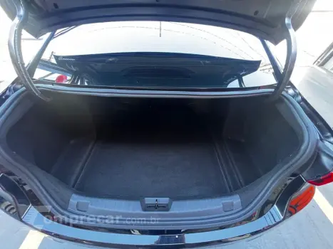 ONIX SEDAN Plus LT 1.0 12V TB Flex Mec.