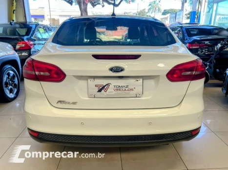 FOCUS 2.0 SE Fastback 16V