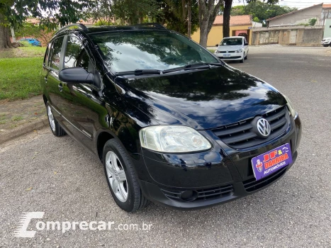 Volkswagen SPACEFOX 1.6 MI 8V 4 portas