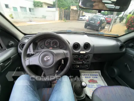 CELTA 1.0 MPFI Life 8V