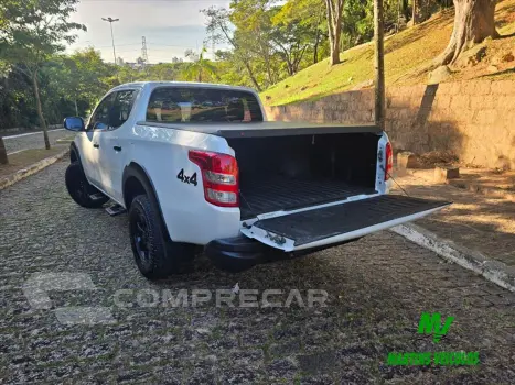 L200 TRITON 2.4 16V TURBO DIESEL OUTDOOR GLS CD 4
