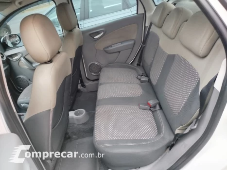 Grand Siena ESSENCE 1.6 Flex 16V
