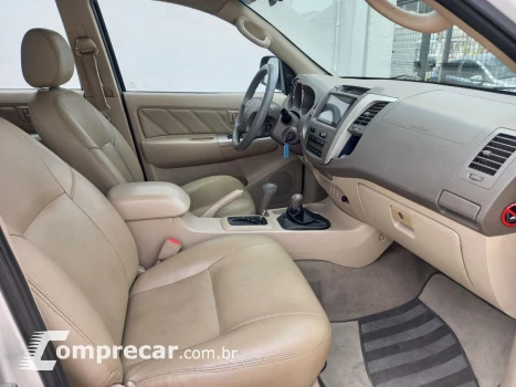 Hilux SW4 3.0 16V 4P SRV 4X4 TURBO DIESEL AUTOMÁTICO