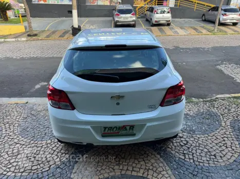 ONIX HATCH LS 1.0 8V FlexPower 5p Mec.