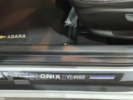 ONIX 1.0 TURBO FLEX PLUS PREMIER AUTOMÁTICO