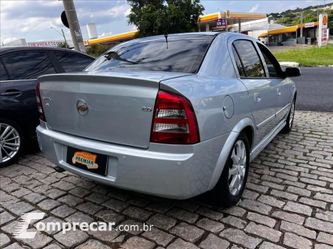 ASTRA 2.0 MPFI Advantage Sedan 8V