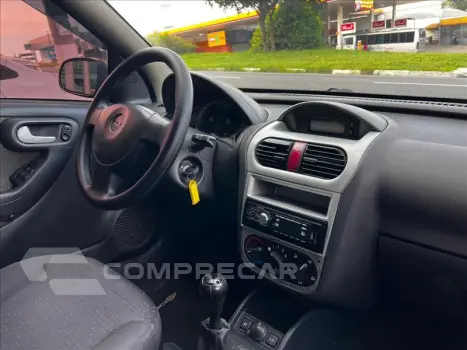 CORSA 1.4 MPFI Premium Sedan 8V