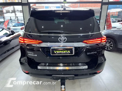 HILUX SW4 2.8 D-4d Turbo Diamond 7L