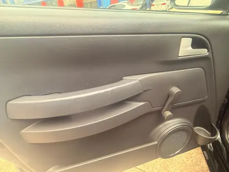 Fox City 1.0Mi Total Flex 8V 5p