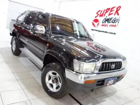 Toyota HILUX - 3.0 SR 4X4 CD 8V TURBO 4P MANUAL 4 portas