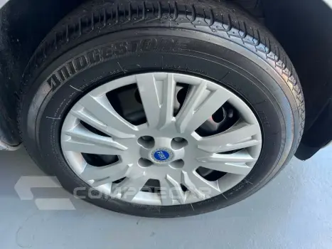 Palio ESSENCE 1.6 Flex 16V 5p