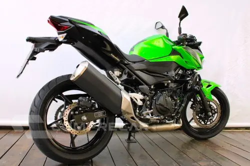 KAWASAKI Z400