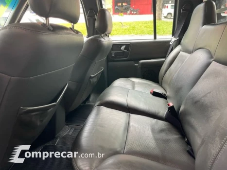 S10 - 2.4 MPFI EXECUTIVE 4X2 CD 8V 4P MANUAL