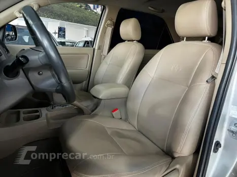 HILUX SW4 2.7 SR 4X2 7 LUGARES 16V GASOLINA 4P AU