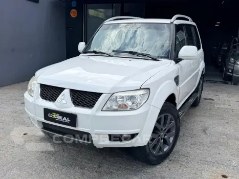 Mitsubishi PAJERO TR4 2.0 4X2 16V 140CV FLEX 4P AUTOMÁTICO 4 portas