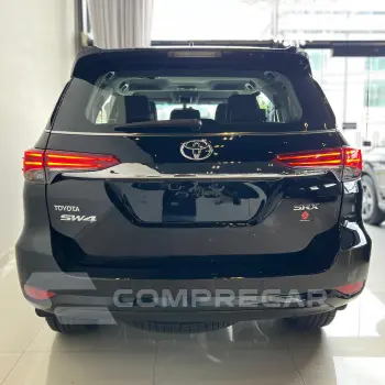 HILUX SW4 2.8 SRX 4X4 7 Lugares 16V Turbo Intercooler