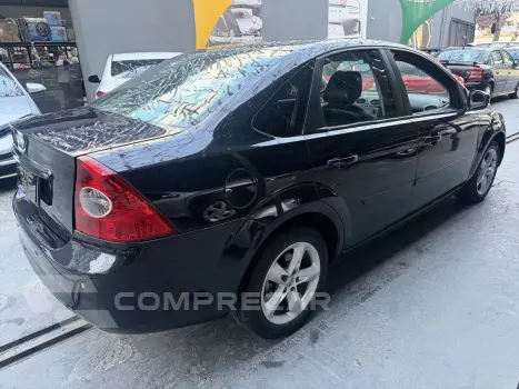 FOCUS 2.0 GHIA SEDAN 16V GASOLINA 4P AUTOMÁTICO