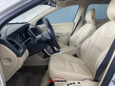 XC60 2.0 T5 DYNAMIC FWD TURBO GASOLINA 4P AUTOMÁT