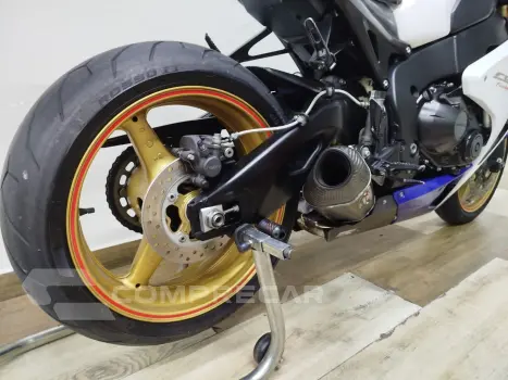 CBR 1000 FIREBLADE RR