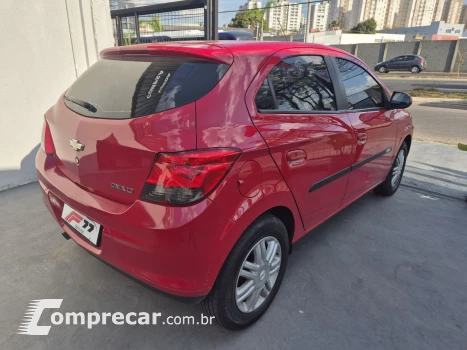 Onix Hatch 1.4 4P FLEX LT