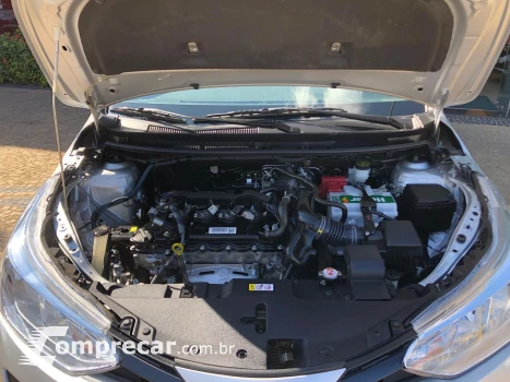 Yaris 1.5 16V Flex Sedan Xl Live Multidrive