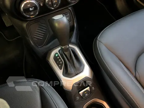 Renegade 1.8 16V Flex Limited 4P Automático