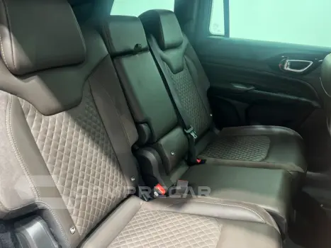 COMMANDER 1.3 T270 TURBO FLEX OVERLAND AT6