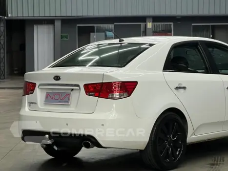 CERATO - 1.6 EX SEDAN 16V 4P AUTOMÁTICO