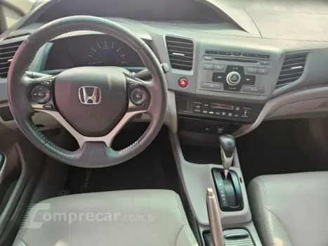 CIVIC - 1.8 LXS 16V 4P AUTOMÁTICO