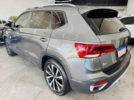 TAOS 1.4 250 TSI HIGHLINE