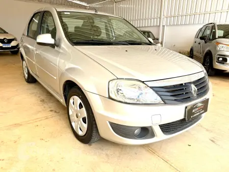 renault logan expression Hi-flex 1.6 8v 4p 2013