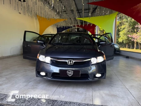 Honda CIVIC 1.8 LXS 16V 4 portas