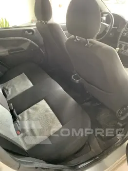 FIESTA 1.6 MPI Class Sedan 8V