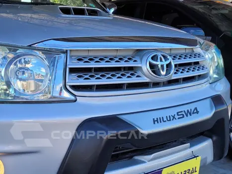 Hilux SW4 SRV D4-D 4x4 3.0 TDI Dies. Aut