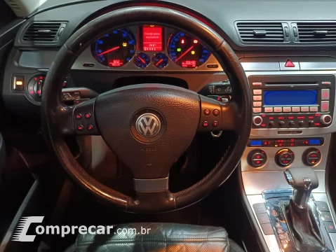 Volkswagen Passat 32 FSI 4 portas