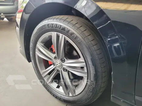 JETTA R-Line 250 TSI 1.4 Flex 16V Aut.