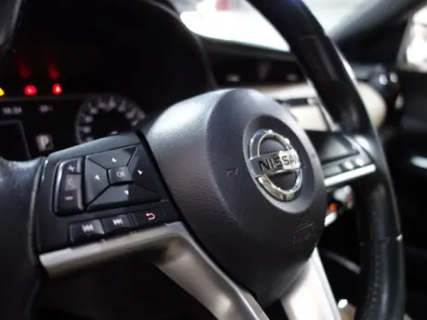 KICKS - 1.6 16V SL 4P XTRONIC