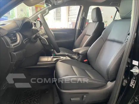 HILUX SW4 2.8 D-4d Turbo SRX Platinum 7L 4X4